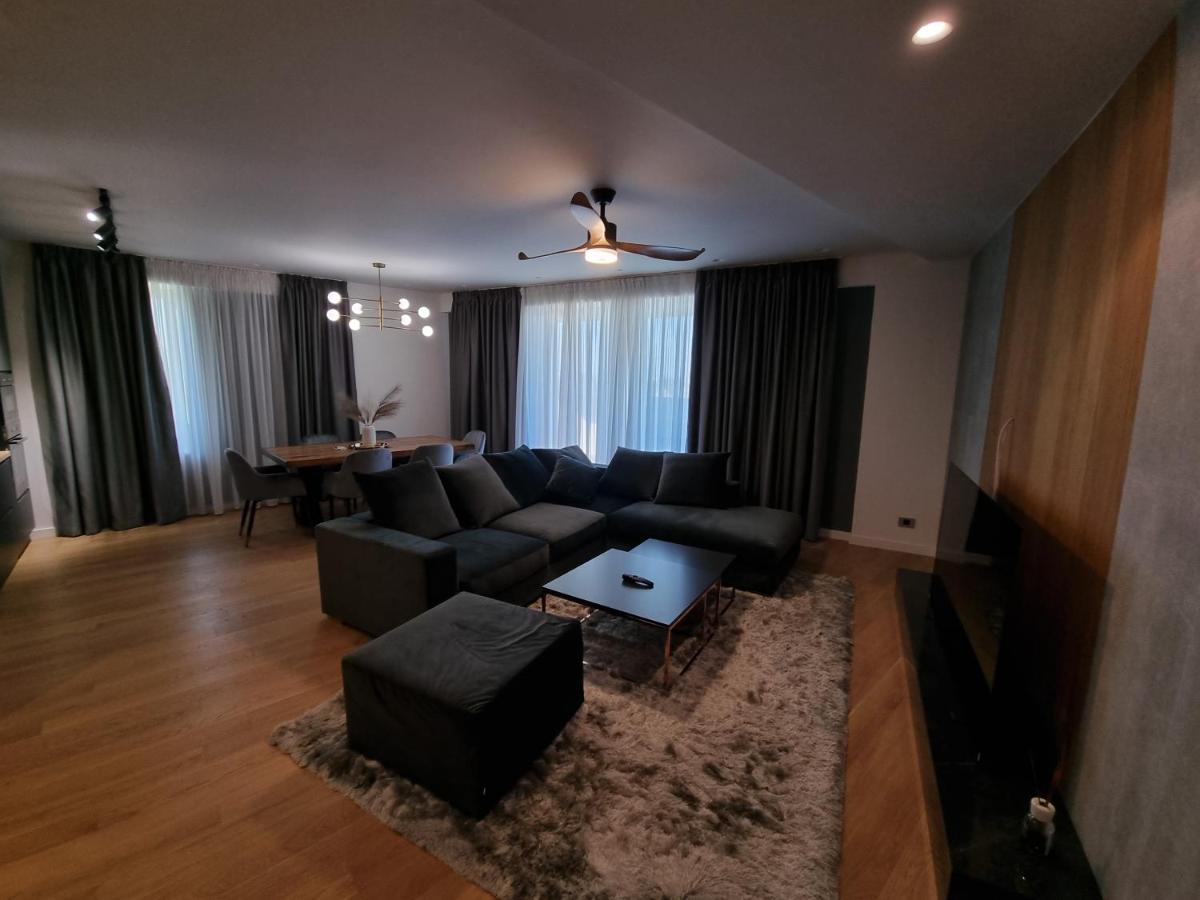 Creative & Luxury New Of Apartment