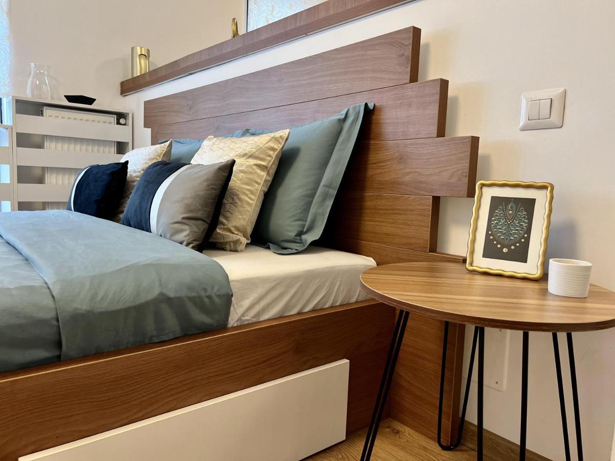 Studio Apartament Bucureşti