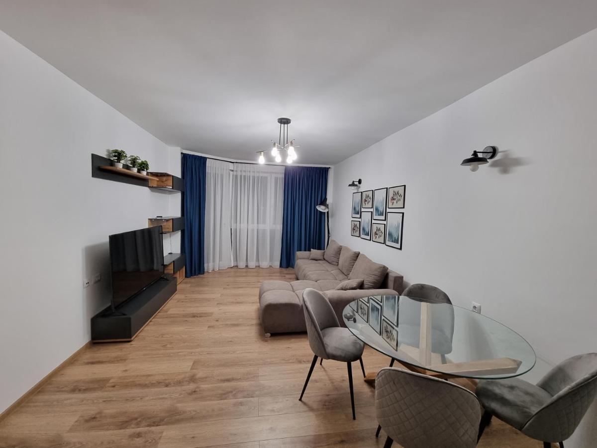 New Style White Modern Apartment *