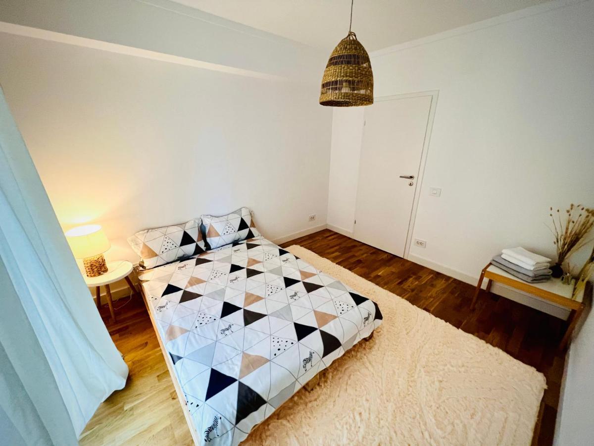 Exquisite - Two Bedroom Bucharest