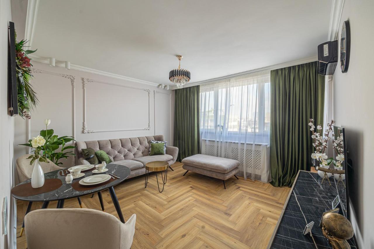 Apartment Bright House Cantemir Bucharest