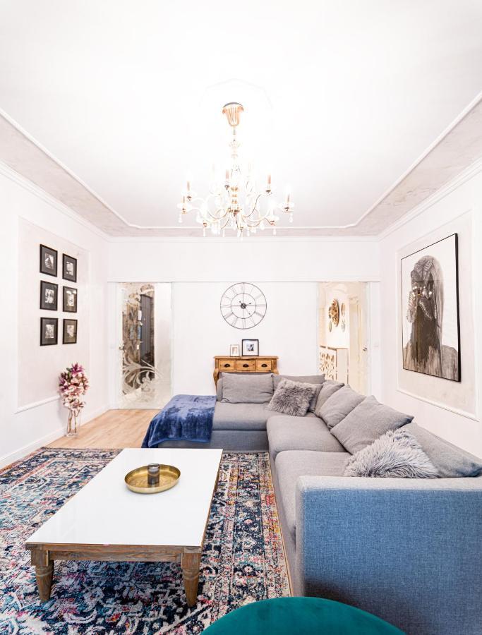 The Artist - Ultracentral Designer Apartment *