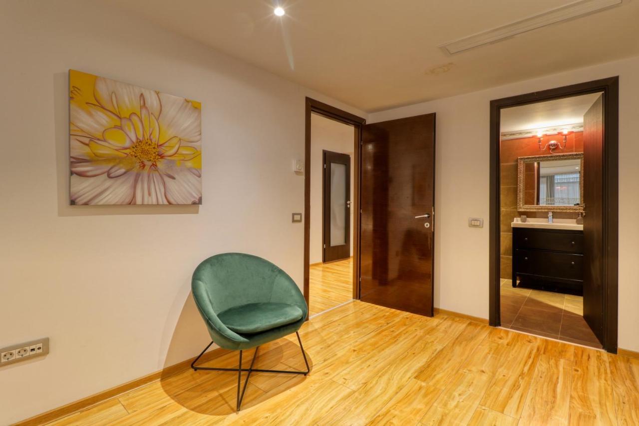 Luxurious 3 Bedroom In Herastrau