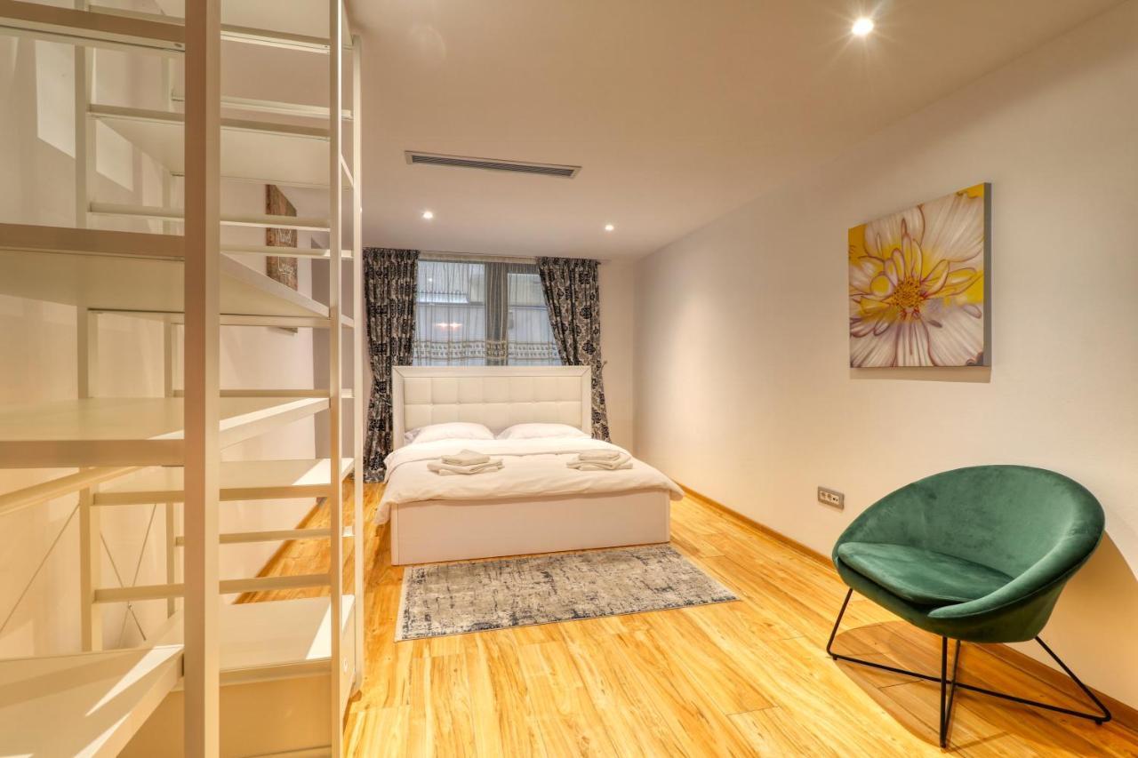 Apartament Luxurious 3 Bedroom In Herastrau *