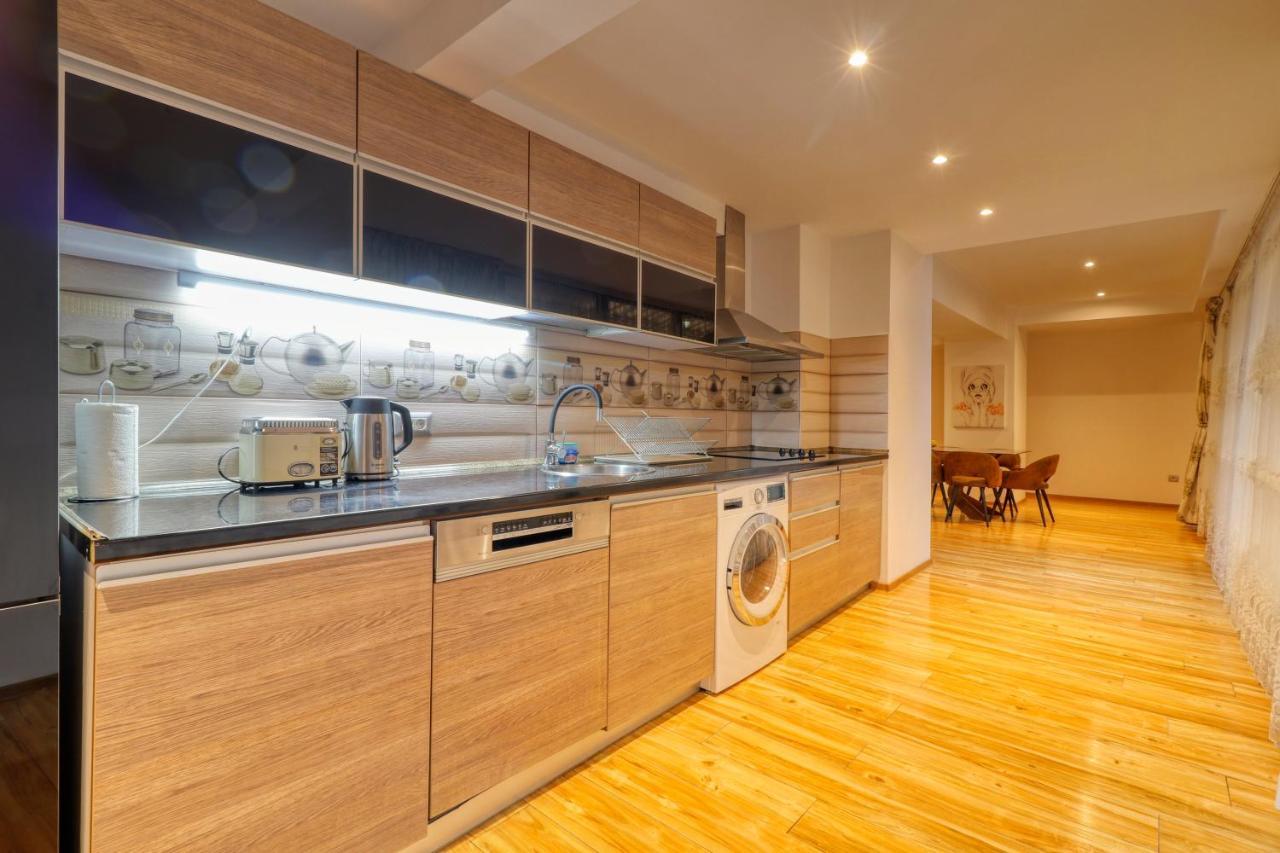 Apartment Luxurious 3 Bedroom In Herastrau