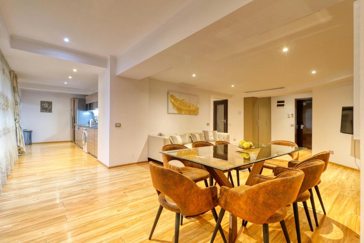 Luxurious 3 Bedroom In Herastrau Apartament Bucureşti