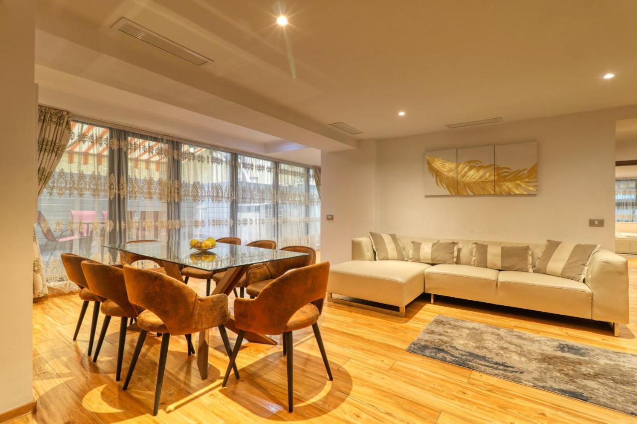 Apartment Luxurious 3 Bedroom In Herastrau Bucharest