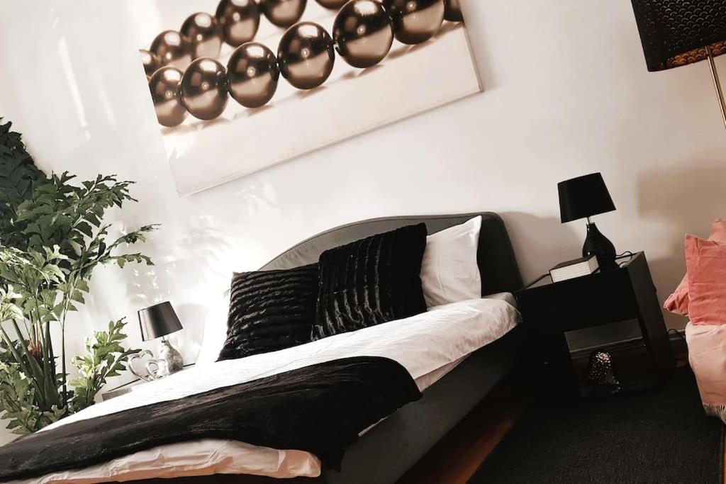 Apartament Magnolia 2bdr Apt Piata Romana- Piata Victoriei