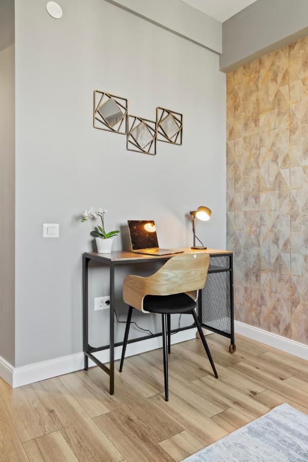 Contemporan By Art *