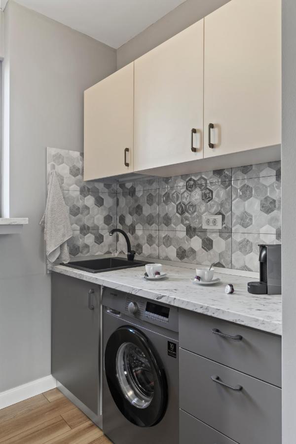 Contemporan By Art Apartment *