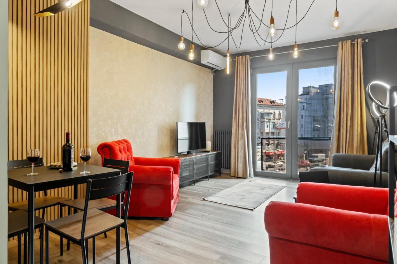 Apartment Contemporan By Art