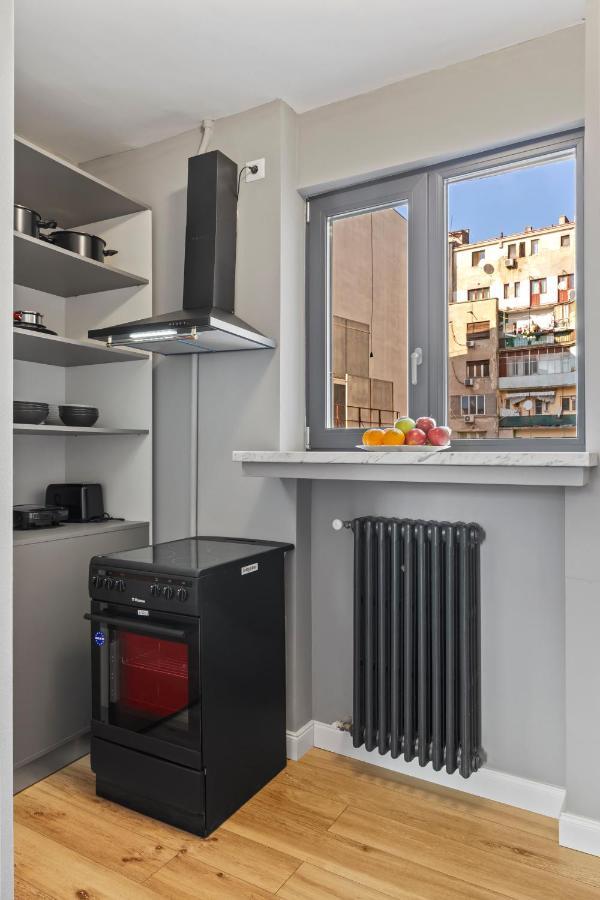 Contemporan By Art Apartment *