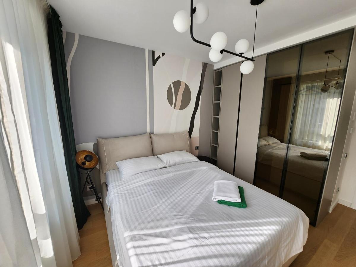 Business District Of Apartment Bucharest