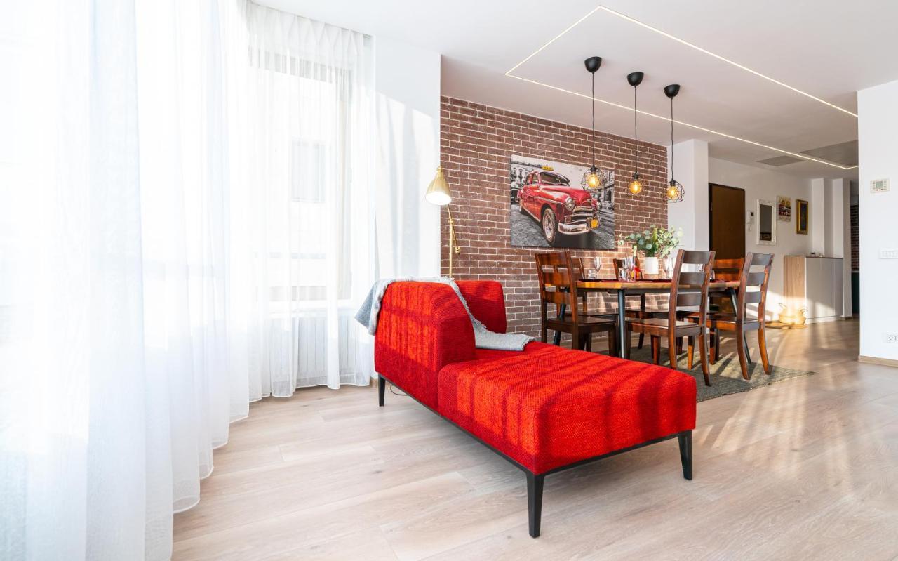 Primaverii 33 Apartament