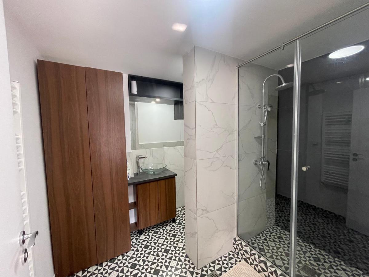 Elegant Two Bedrooms Apartament *