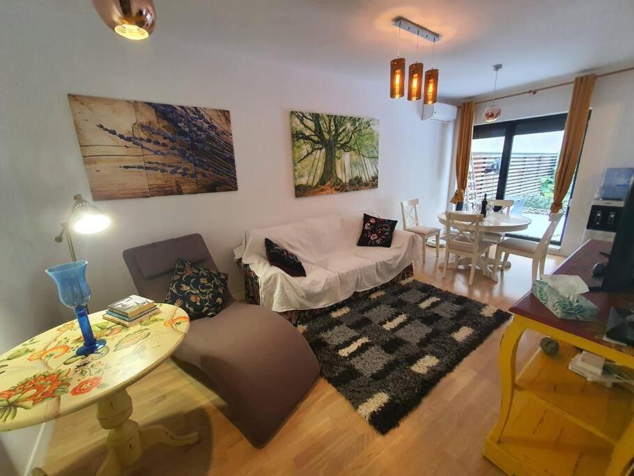 Apartament Sector 1 Garden Boutique