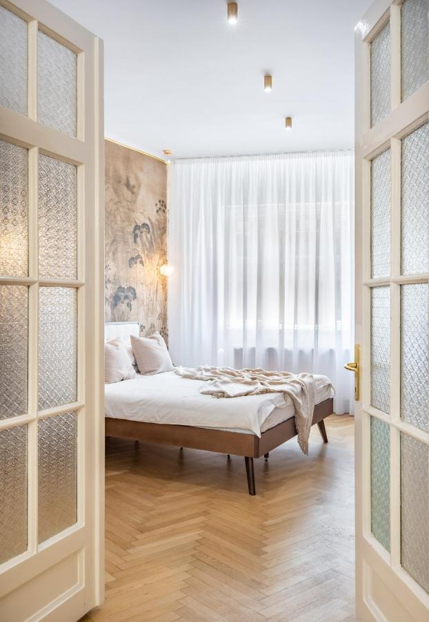 Old Town Bucharest, Luxury 2 Bedrooms Apartament *