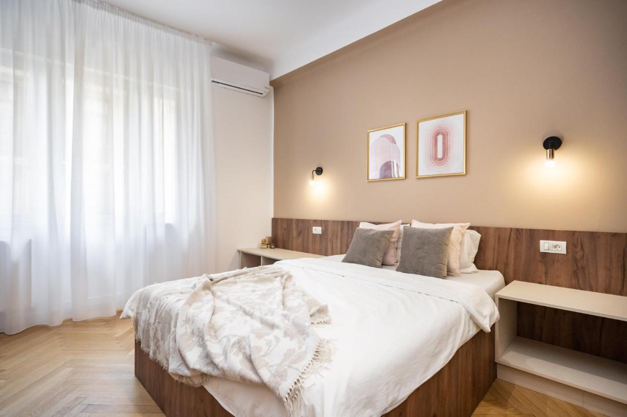 Old Town Bucharest, Luxury 2 Bedrooms * Bucureşti
