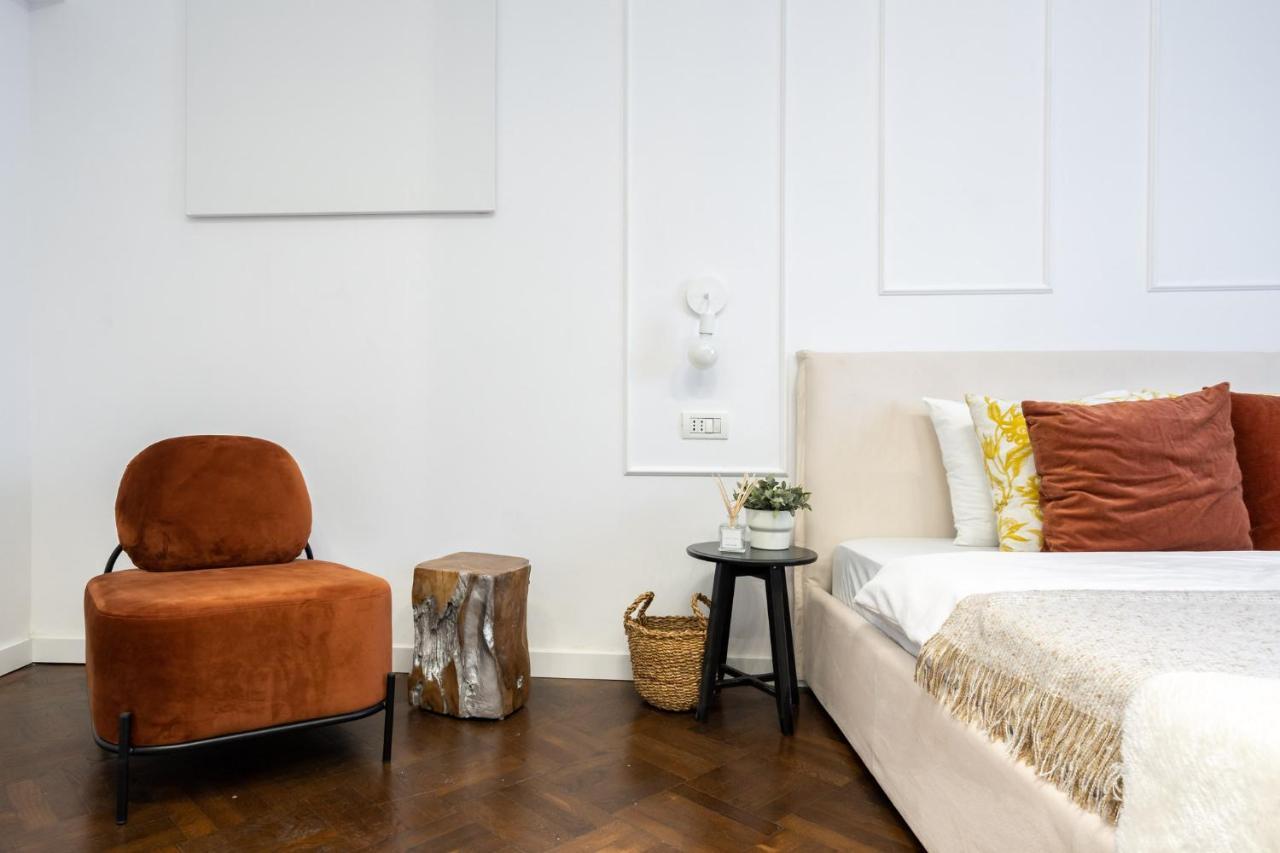 Apartment Elegant Two Bedrooms Bucharest
