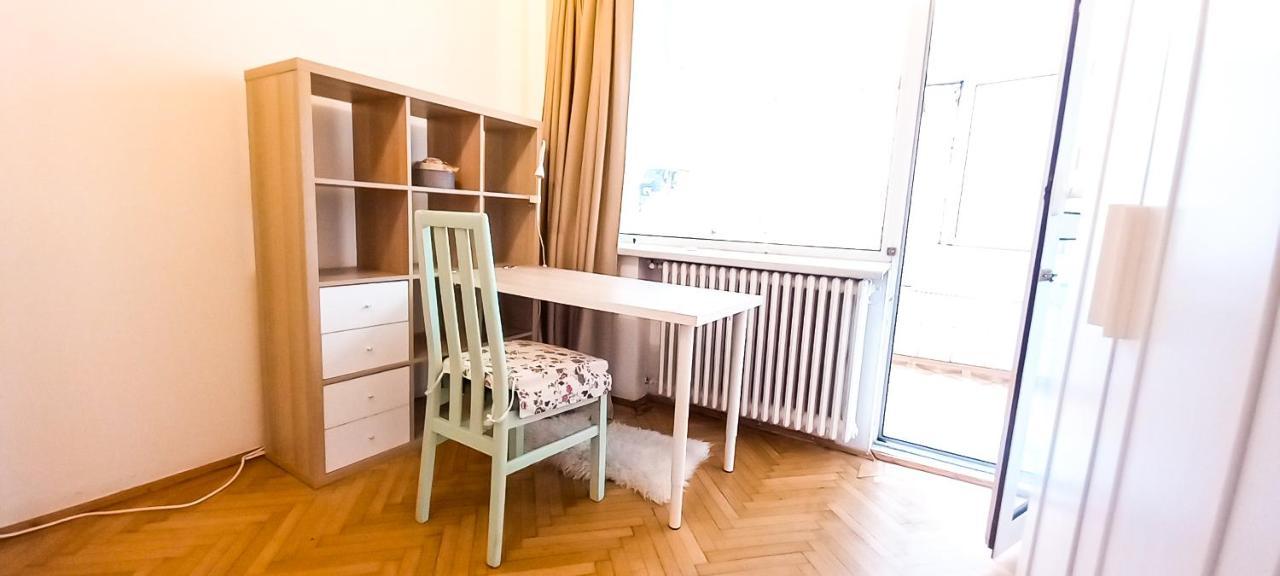 Apartamento Cozy And Convenient 1br Near Bucharest's Best Attractions