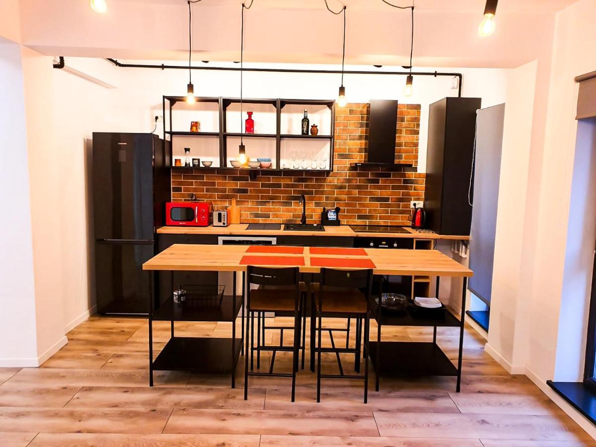 Urban Retreat: Industrial Chic 1br Ap - Heart Of