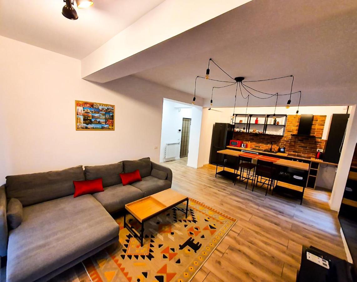Urban Retreat: Industrial Chic 1br Ap - Heart Of * Bucareste