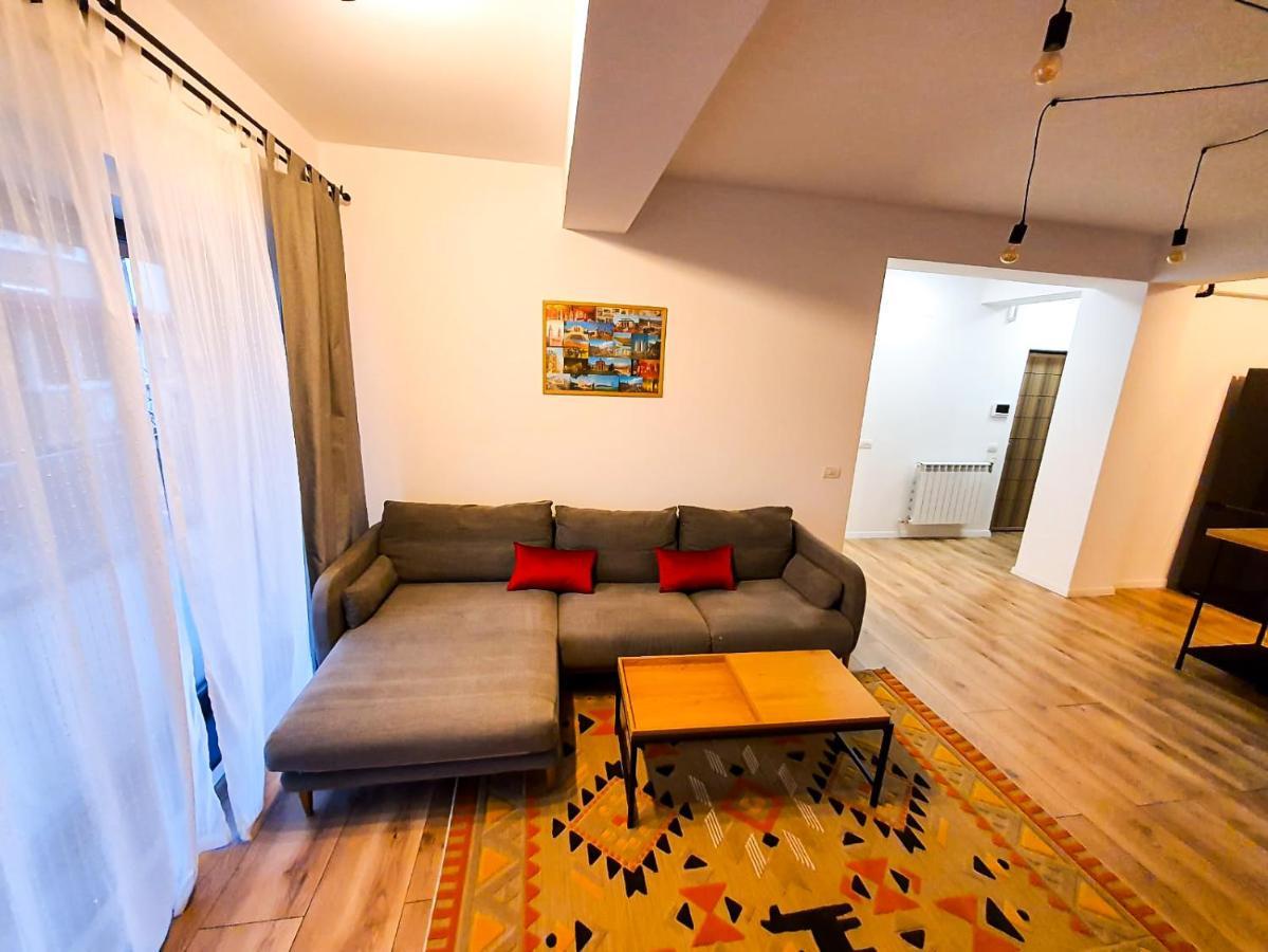 Urban Retreat: Industrial Chic 1br Ap - Heart Of Bucareste