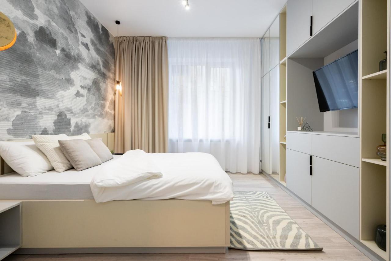 Apartment Four Bedroom Apartment, Old Town *