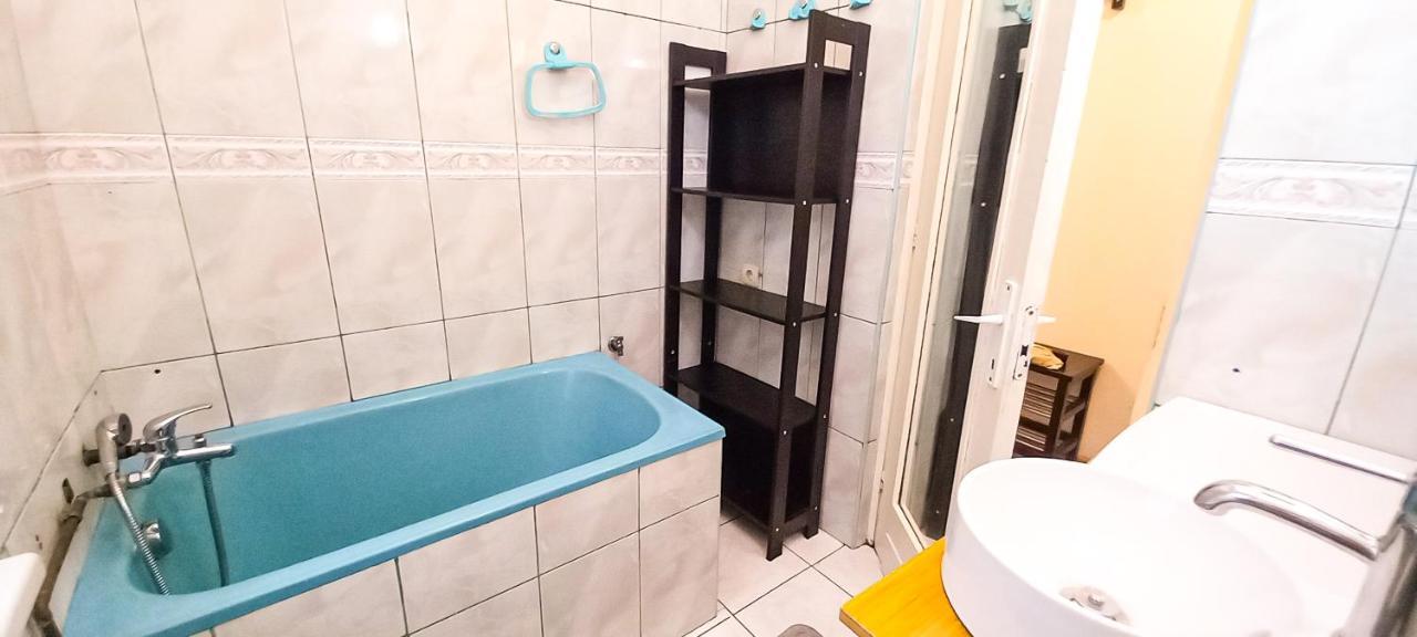 Apartamento Cozy And Convenient 1br Near Bucharest's Best Attractions Bucareste