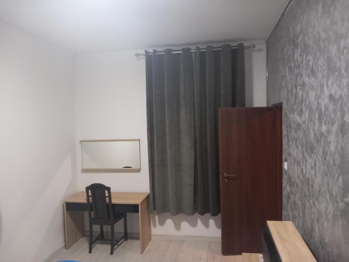 Apartament 2 Camere, Super Dragut Si Spatios, Zona Linistita, 100 Metrii De Calea Victoriei Apartment