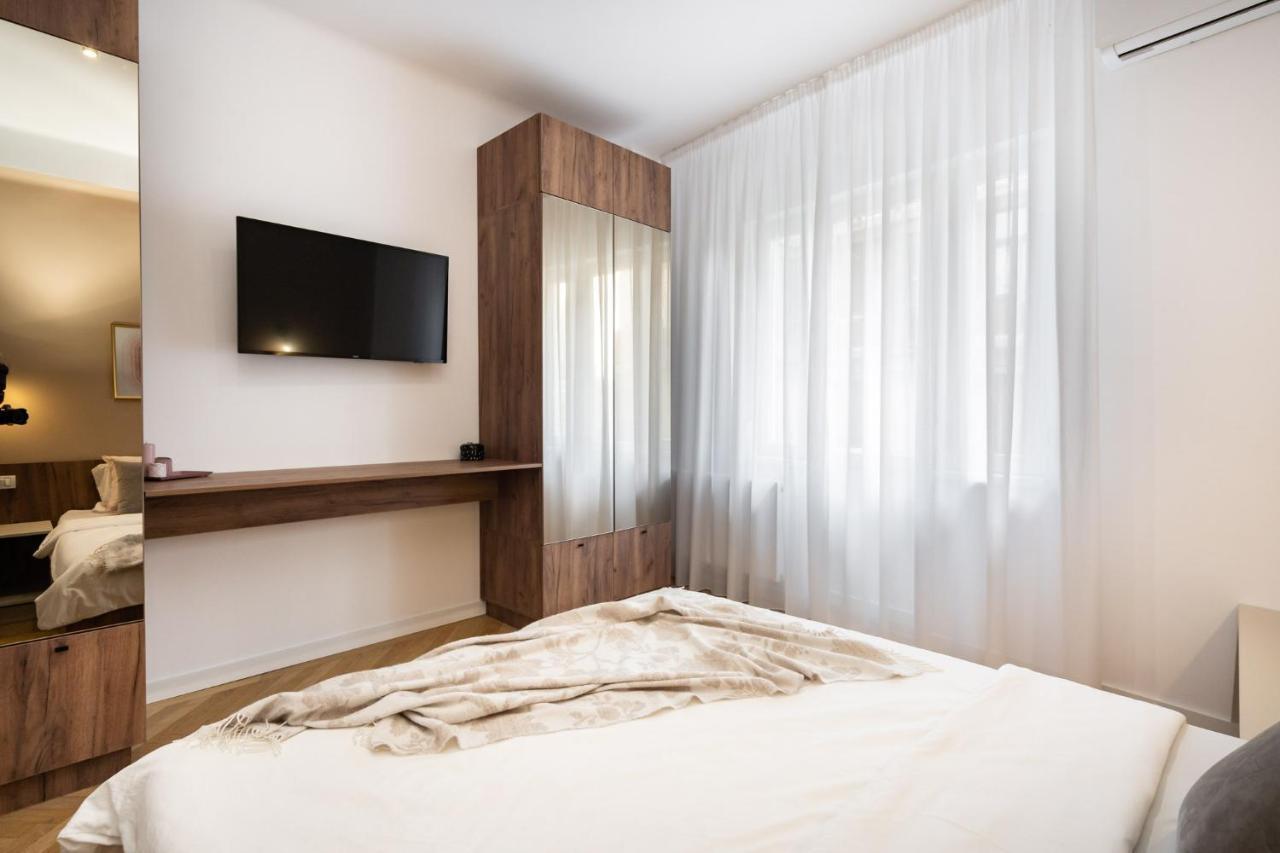 Old Town Bucharest, Luxury 2 Bedrooms *
