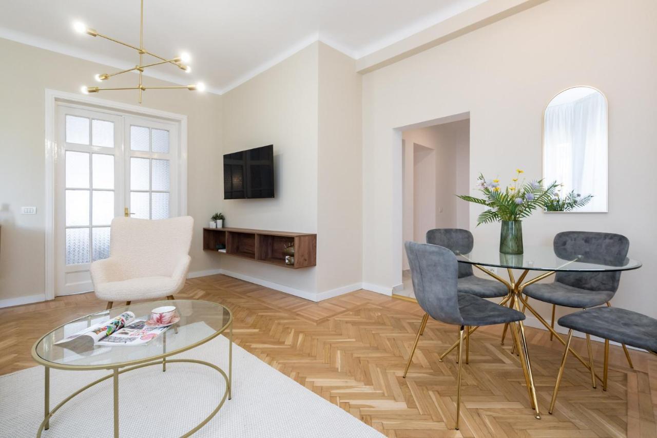 Old Town Bucharest, Luxury 2 Bedrooms Apartament Bucureşti