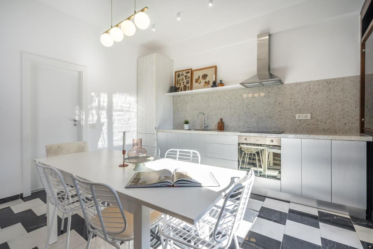 Elegant Two Bedrooms Bucharest