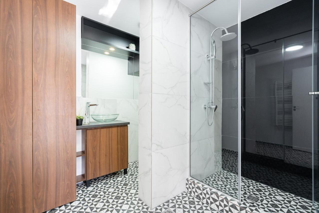 Elegant Two Bedrooms Bucharest