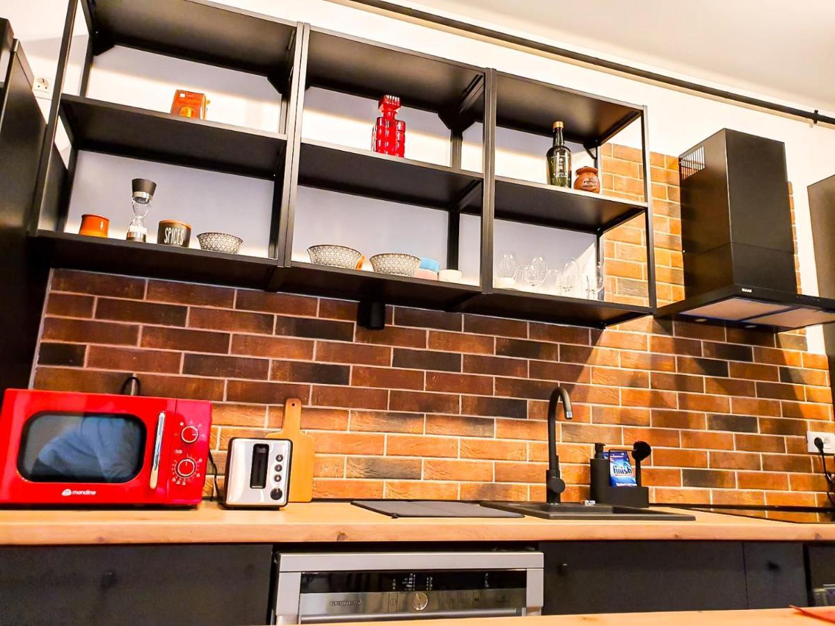 Apartamento Urban Retreat: Industrial Chic 1br Ap - Heart Of Bucareste