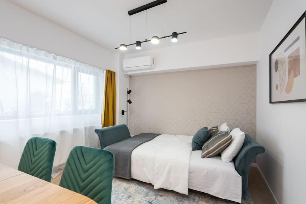 Apartment Spectacular - 4br-terrace - Piata Romana Bucharest