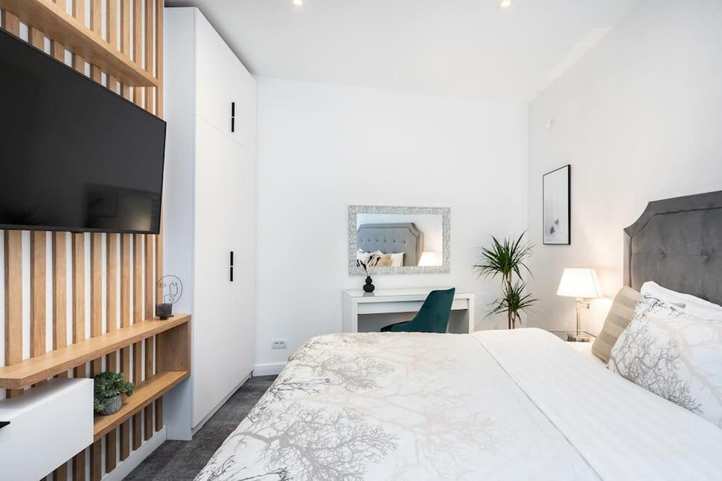 Apartment Berthelot King's With Courtyard