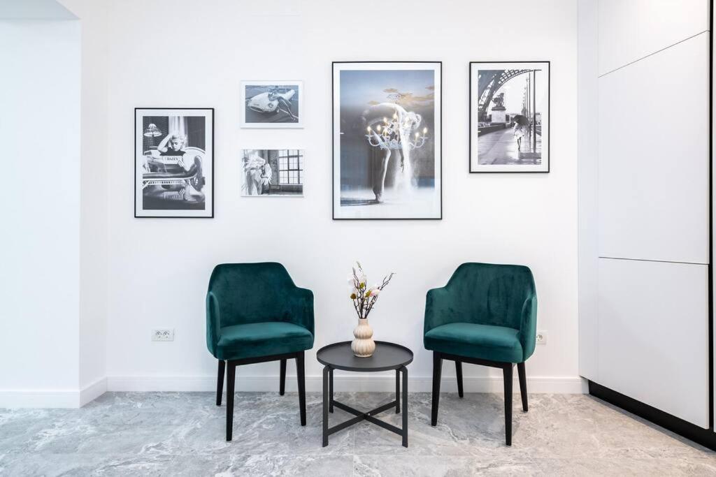 Apartment Berthelot King's With Courtyard *