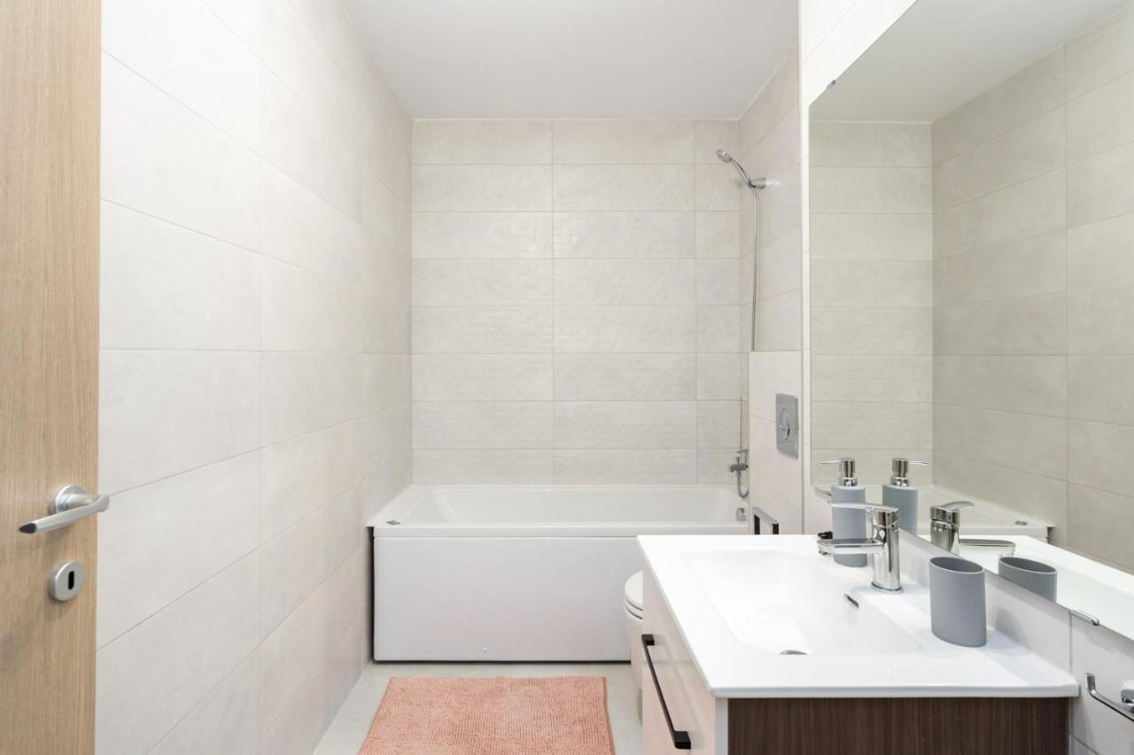 Kondo Studio I Roka Residence, Timpuri Noi Apartment
