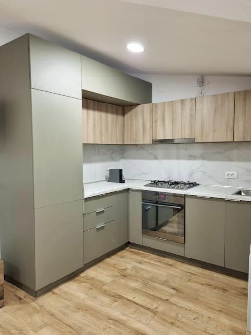 Cozy Near Center Apartament