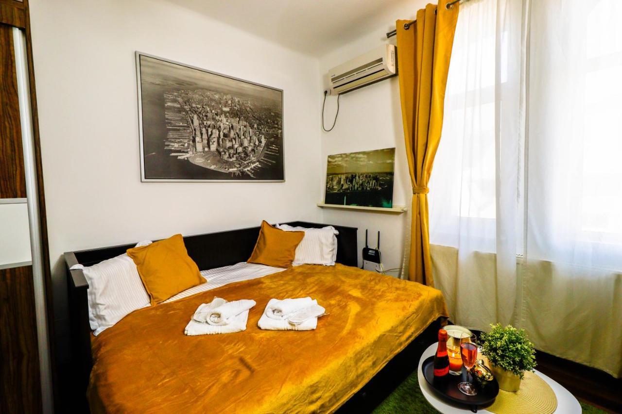 Central Old City Center Studio Universitate Coltea - Cav9 Apartament