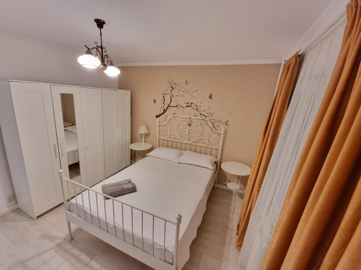 Apartment Aviatiei Caramfil Street