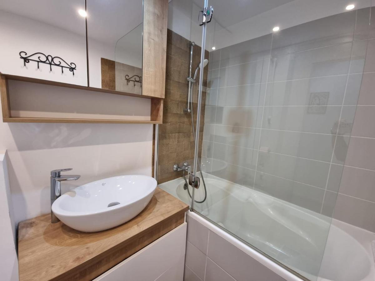 Apartment Aviatiei Caramfil Street Bucharest