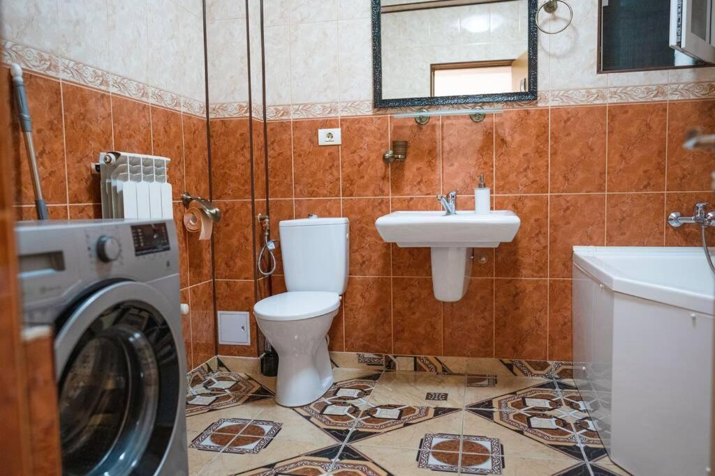 Apartment Lovely 2 Bedroom Apartment, Free Parking