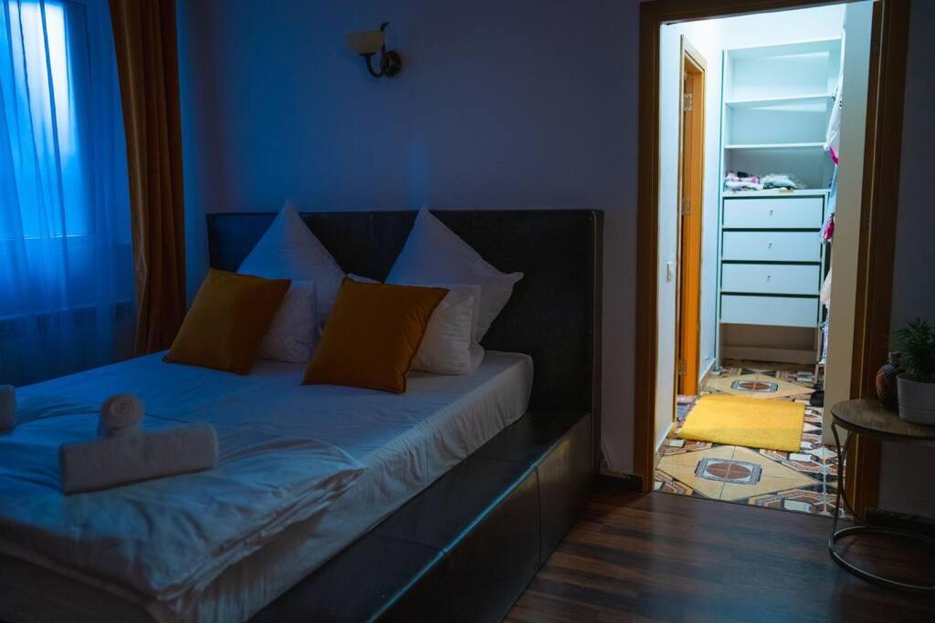 Apartment Lovely 2 Bedroom Apartment, Free Parking *