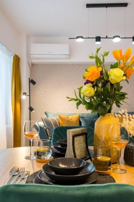 Spectacular - 4br-terrace - Piata Romana Bucharest