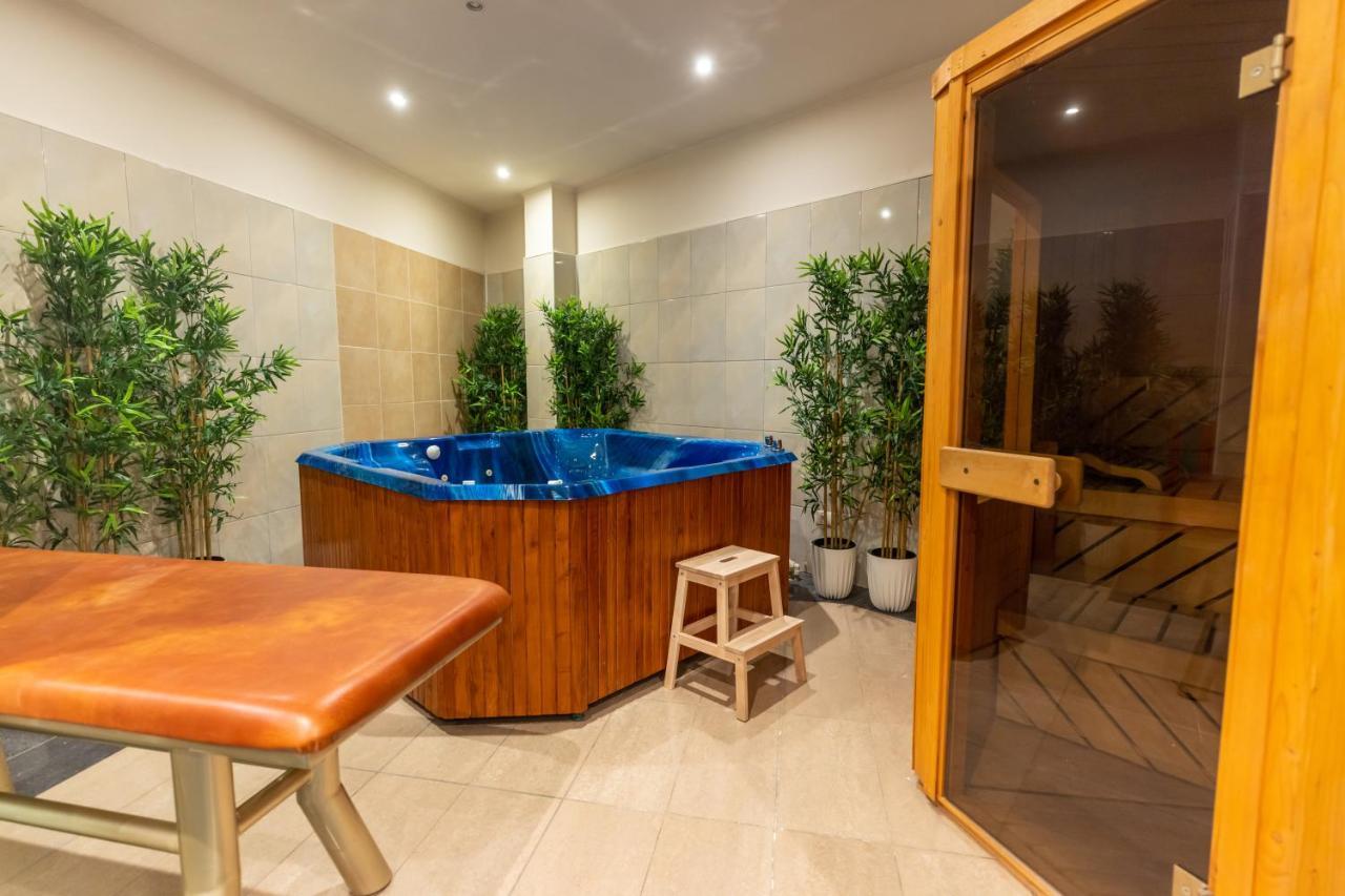 Sir Royal Hotel 4*