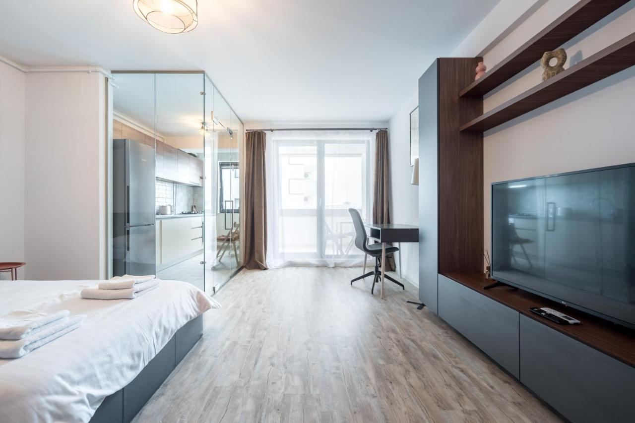 Kondo Studio I Roka Residence, Timpuri Noi