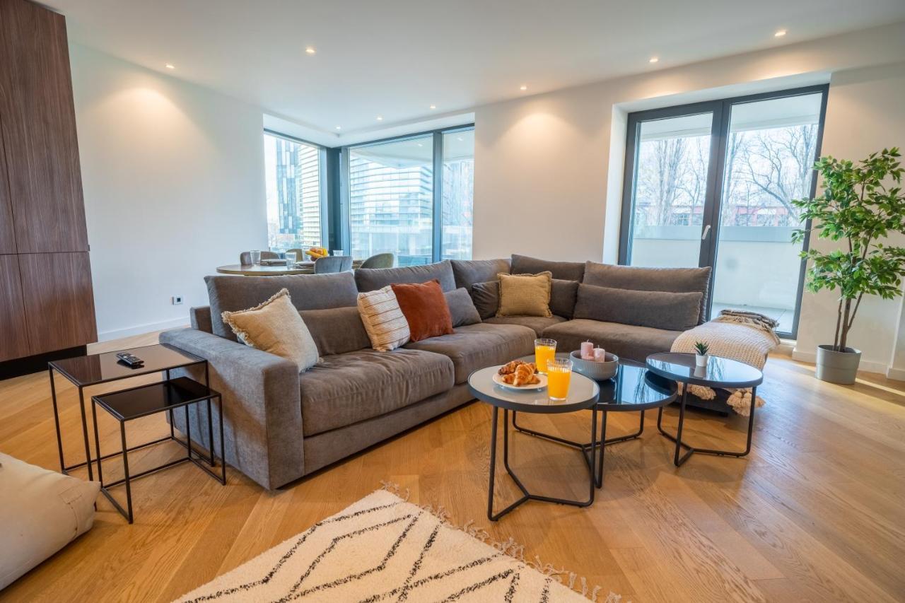 Apartament Designer In Aviatiei Tower Bucureşti