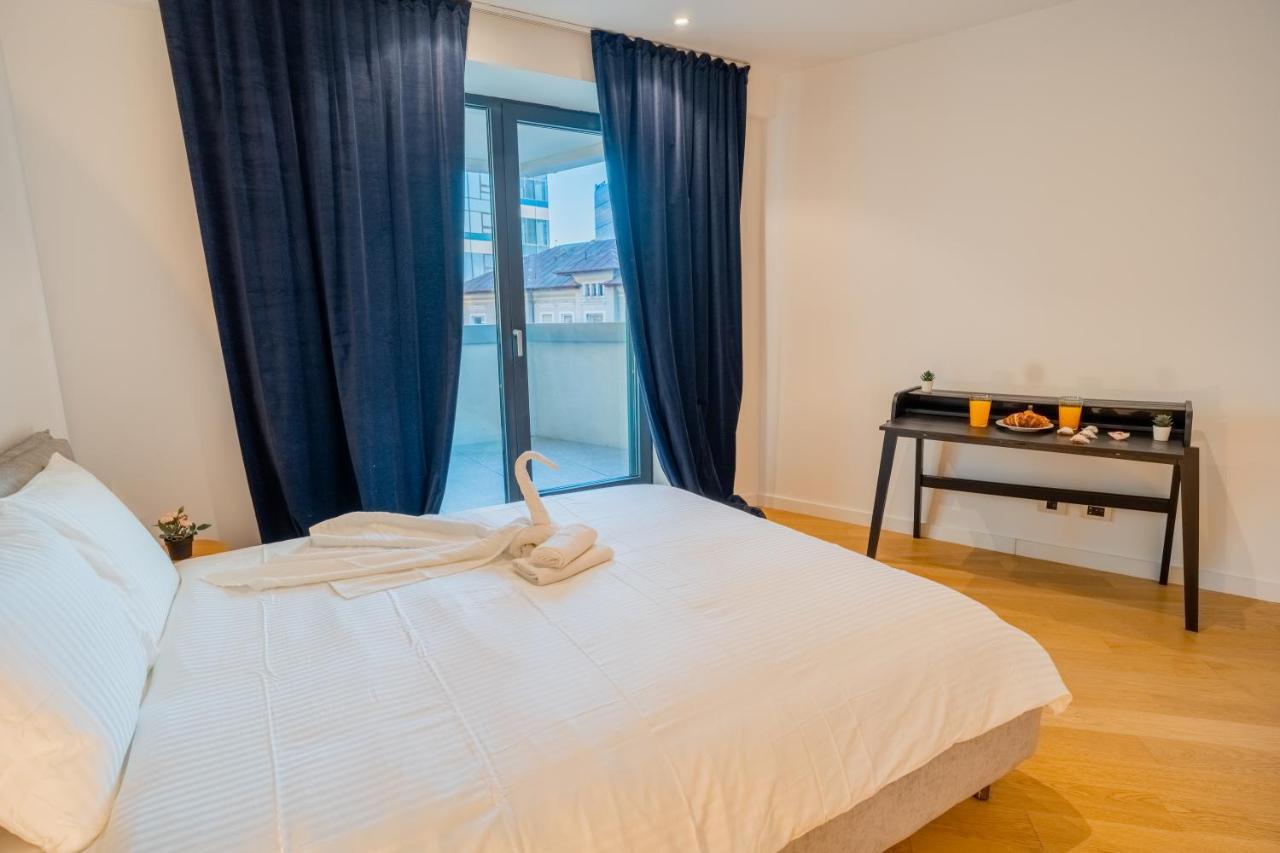 Designer In Aviatiei Tower Apartament Bucureşti